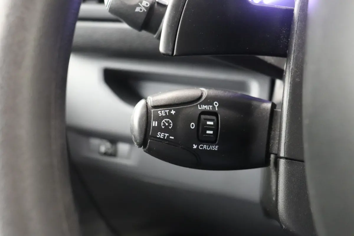 2.0 CDTI 122PK L2 Automaat EURO 6 - Airco - Navi - Cruise - € 14.950,- Excl.