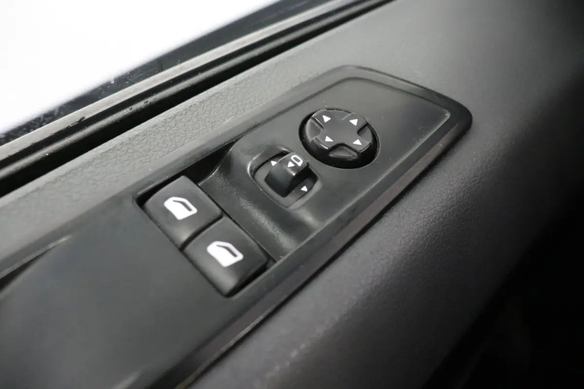 2.0 CDTI 122PK L2 Automaat EURO 6 - Airco - Navi - Cruise - € 14.950,- Excl.