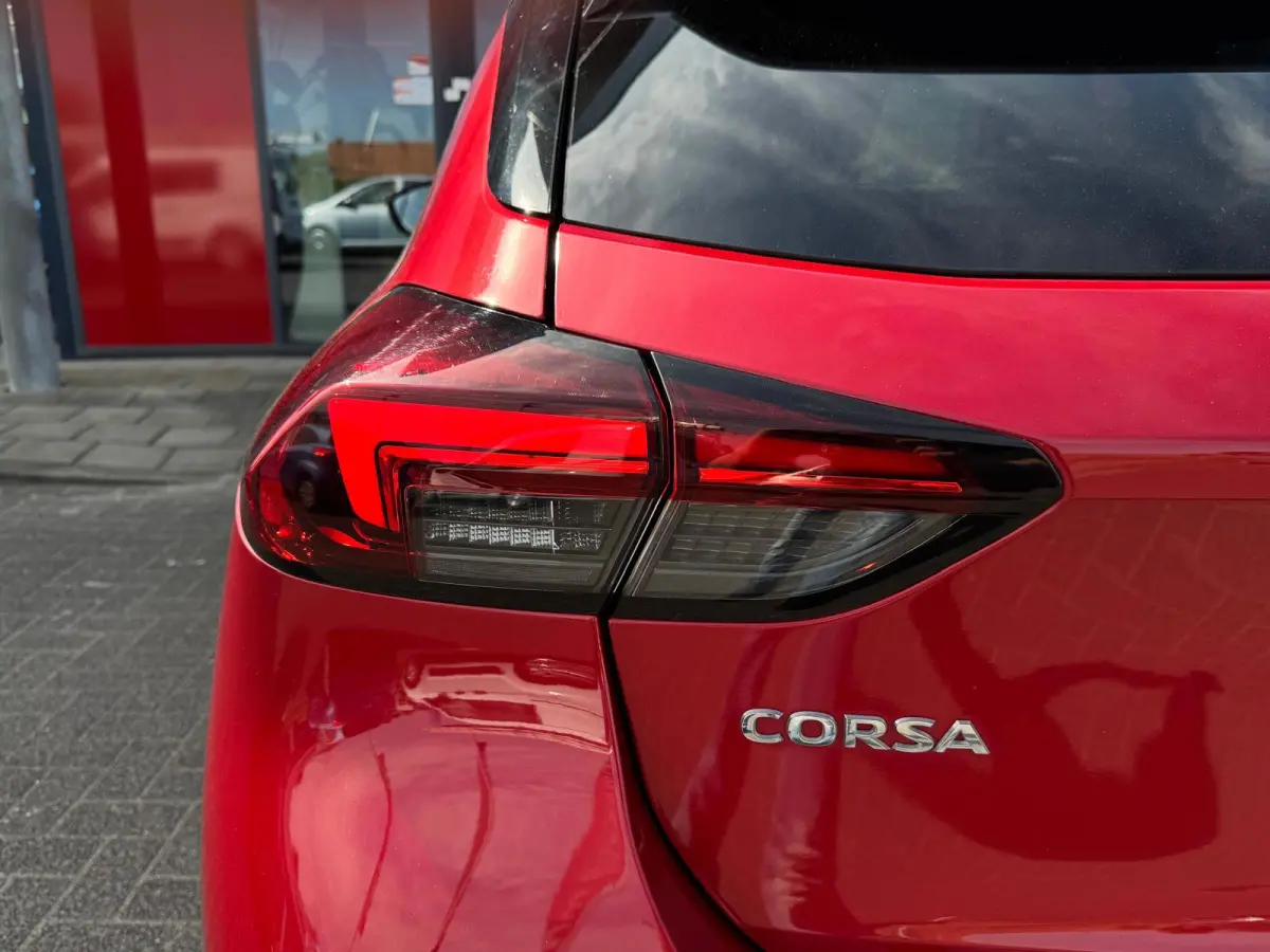 1.2 GS Line | LED | 360 Camera | Parksens | Carplay | Dodehoekassistent | Two Tone