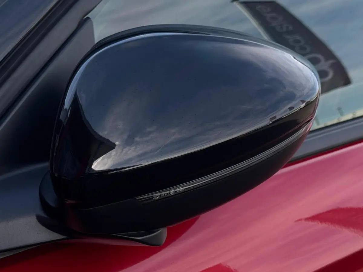 1.2 GS Line | LED | 360 Camera | Parksens | Carplay | Dodehoekassistent | Two Tone