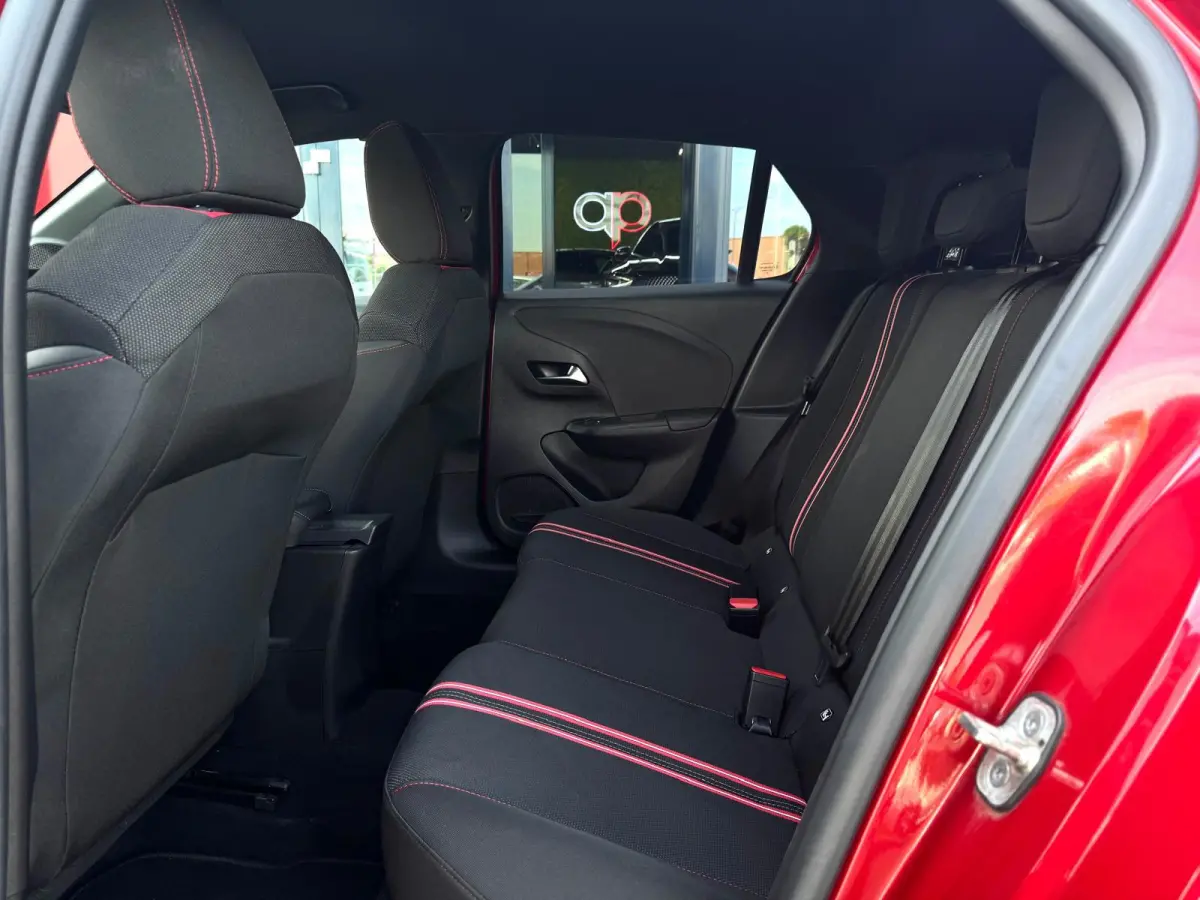 1.2 GS Line | LED | 360 Camera | Parksens | Carplay | Dodehoekassistent | Two Tone