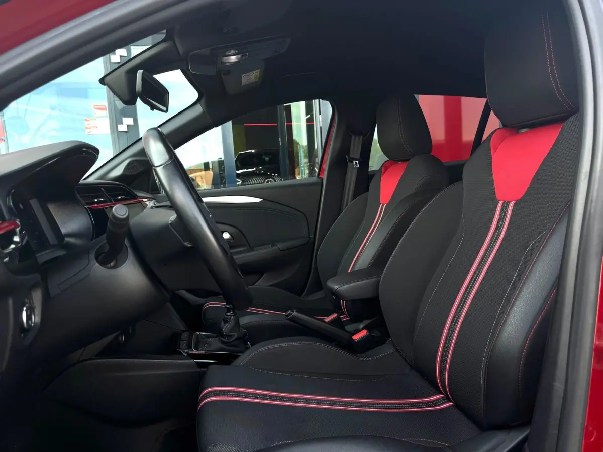 1.2 GS Line | LED | 360 Camera | Parksens | Carplay | Dodehoekassistent | Two Tone