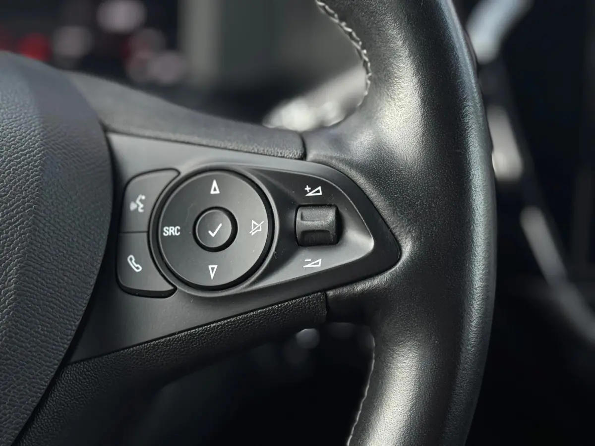 1.2 GS Line | LED | 360 Camera | Parksens | Carplay | Dodehoekassistent | Two Tone