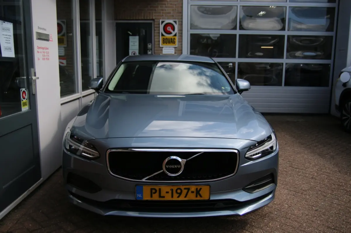 2.0 T5 Momentum Business Pro