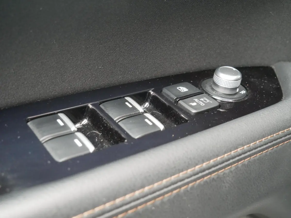 2.5 SkyActiv-G 194 Signature BOSE| ACC| 360 Camera| Dealer onderhouden