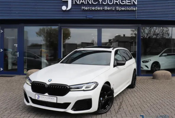 530i xDrive |4WD | M-Sport | Pano | Luchtvering | Leder | Ambiente Verlicht. | 20" M Velgen | 4-Zone Climate Control | Elektr. Kofferbak | Laser LED | Adaptive Cruise Control | Keyless Go |