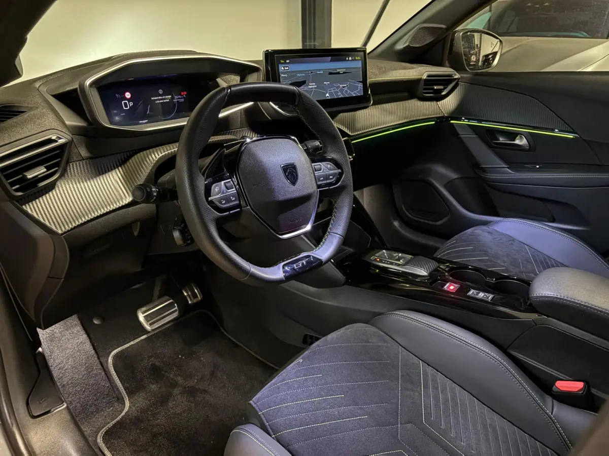 1.2 Hybrid 110 e-DCS6 GT 360 CAM BLINDSPOT CARPLAY