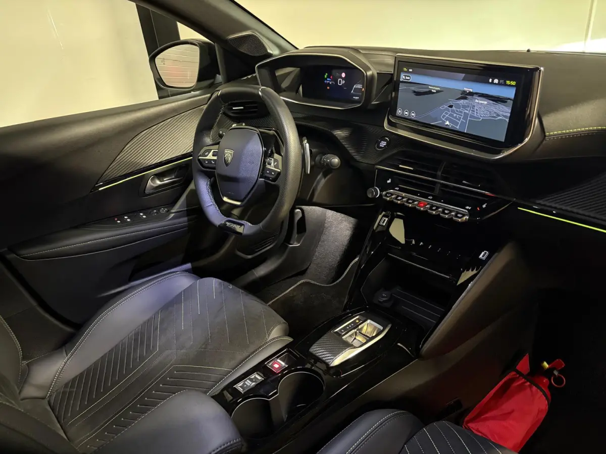 1.2 Hybrid 110 e-DCS6 GT 360 CAM BLINDSPOT CARPLAY