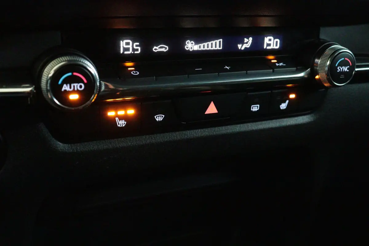 2.0 e-SkyActiv-X M Hybrid Sportive Automaat | NAVI | CAMERA + PDC | STOELVERW | ADAP CRUISE | BOSE AUDIO |