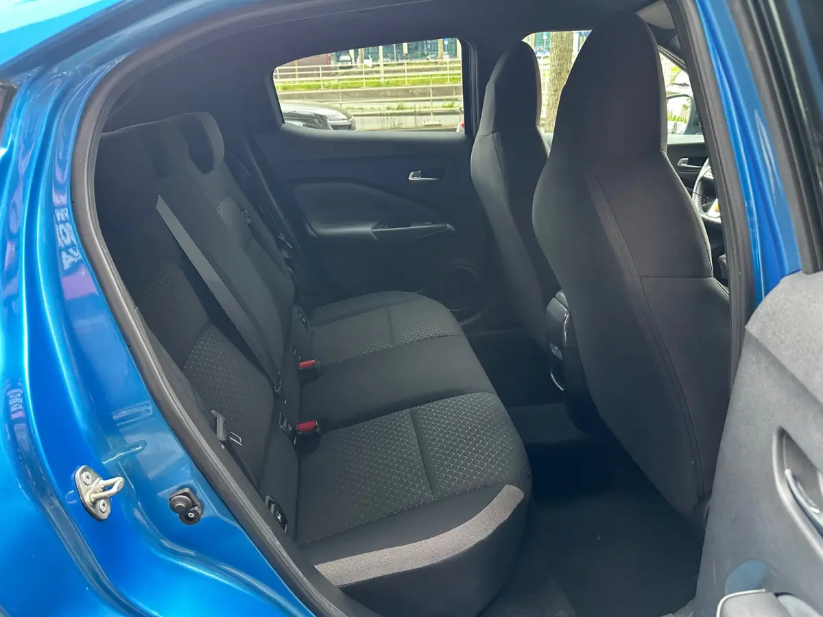 1.0 DIG-T Business Access Automaat Navi 360 Camera