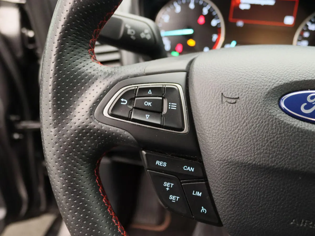 1.0 EcoBoost ST-Line | Apple Carplay/Android Auto | Winterpakket | Achteruitrijcamera | Cruise Control |
