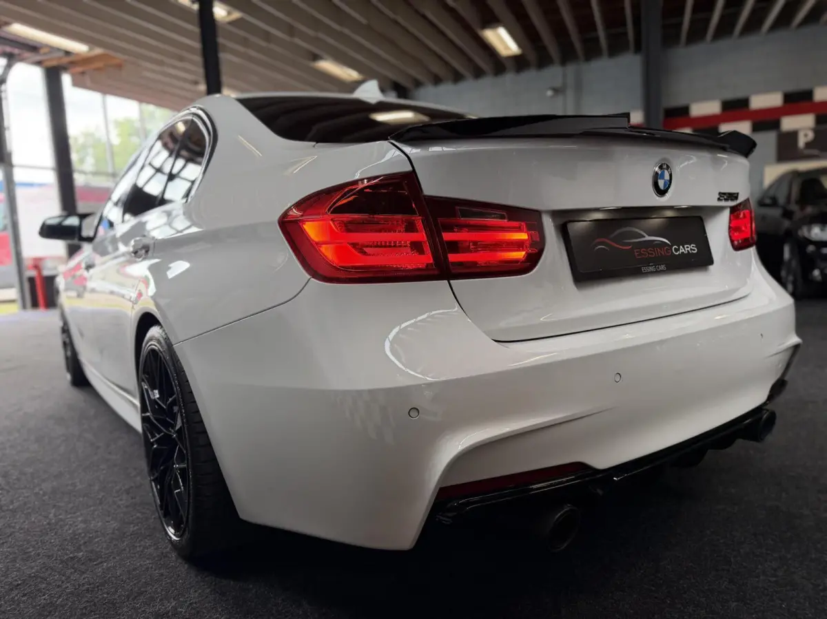 335i xDrive Upgrade Edition Akra 360pk pano