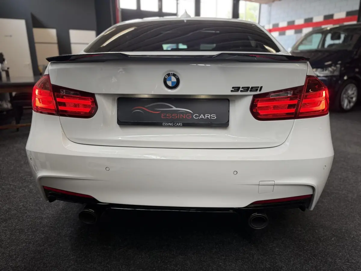 335i xDrive Upgrade Edition Akra 360pk pano