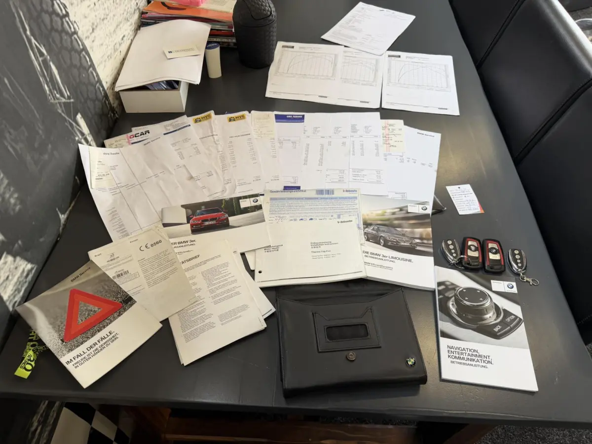 335i xDrive Upgrade Edition Akra 360pk pano
