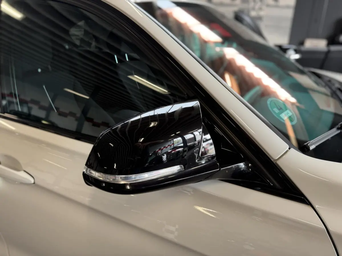 335i xDrive Upgrade Edition Akra 360pk pano
