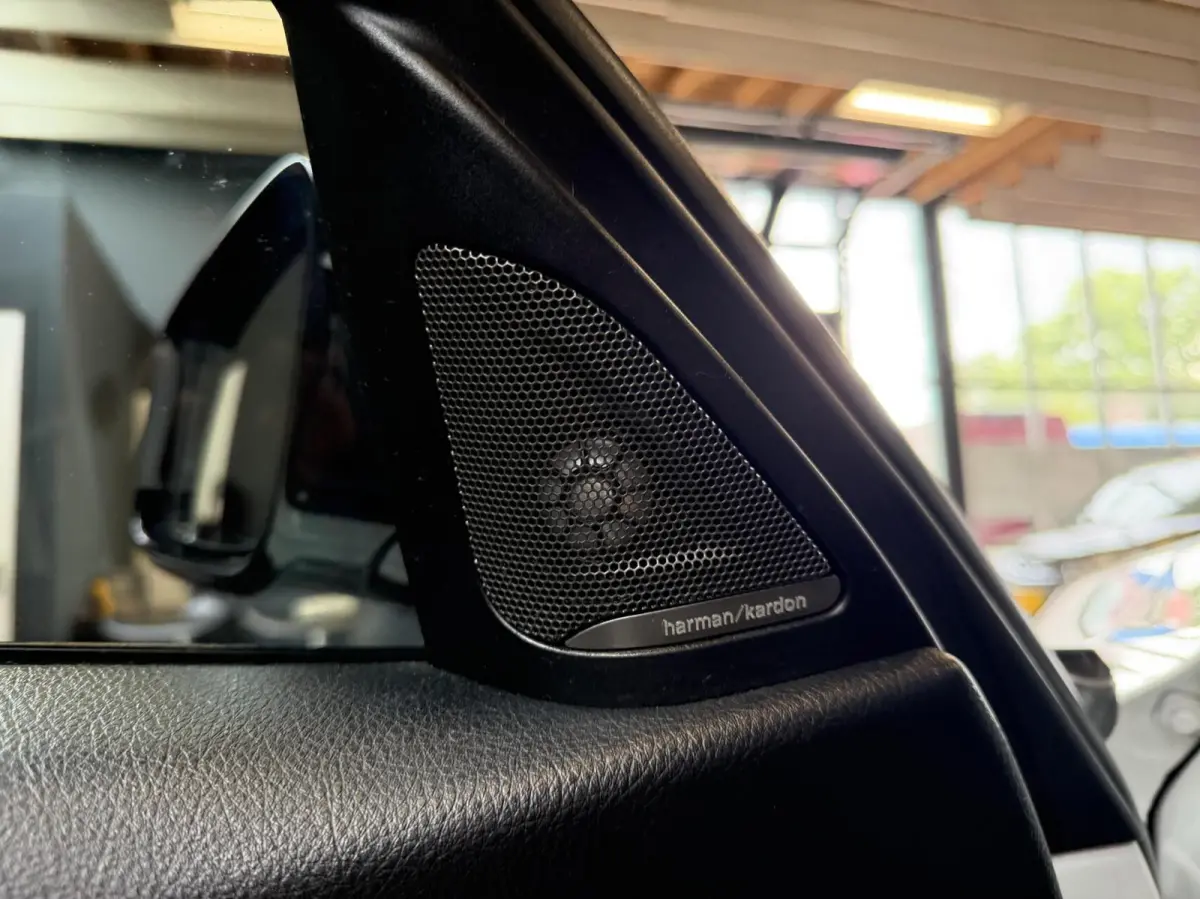 335i xDrive Upgrade Edition Akra 360pk pano