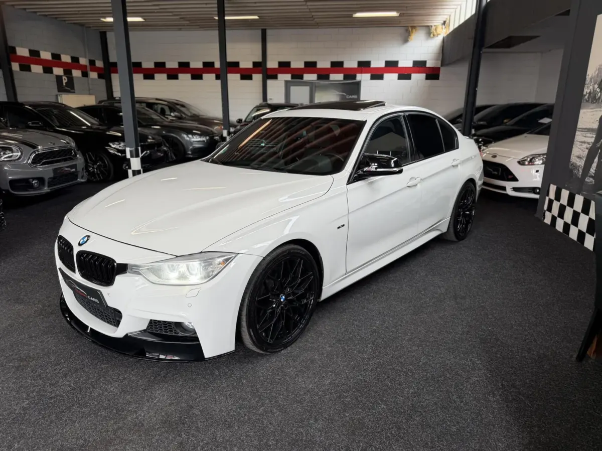 335i xDrive Upgrade Edition Akra 360pk pano