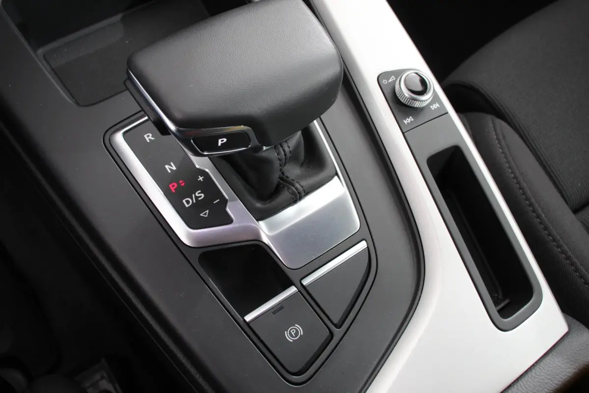 40 TFSI 204 pk S-tronic S Line Plus Navigatie Adaptive Cruise Control Parkeersensoren Camera Lane Assist Elektrische achterklep Stoelverwarming Ledverlichting Virtual Cockpit Climatronic