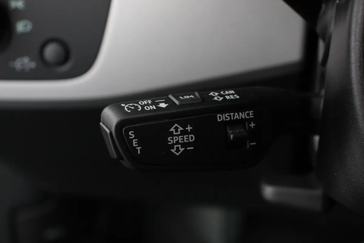 40 TFSI 204 pk S-tronic S Line Plus Navigatie Adaptive Cruise Control Parkeersensoren Camera Lane Assist Elektrische achterklep Stoelverwarming Ledverlichting Virtual Cockpit Climatronic