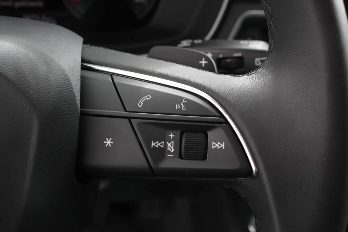 40 TFSI 204 pk S-tronic S Line Plus Navigatie Adaptive Cruise Control Parkeersensoren Camera Lane Assist Elektrische achterklep Stoelverwarming Ledverlichting Virtual Cockpit Climatronic