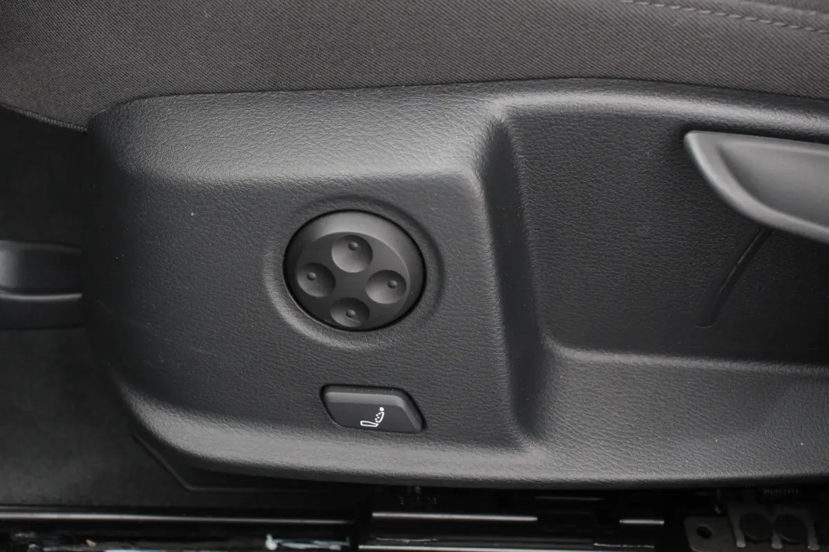 40 TFSI 204 pk S-tronic S Line Plus Navigatie Adaptive Cruise Control Parkeersensoren Camera Lane Assist Elektrische achterklep Stoelverwarming Ledverlichting Virtual Cockpit Climatronic