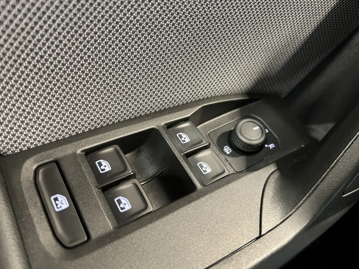 1.0 TSI Style | Apple Carplay/ Android Auto | LED Koplampen | LMV 17'' | Cruise Control | Rijstrooksensor met correctie | NL auto |