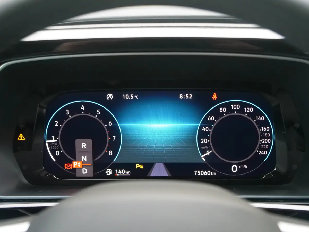 1.5 TSI | Highline | Panoramadak | 7 zits | virtual-cockpit | camera | standkachel..
