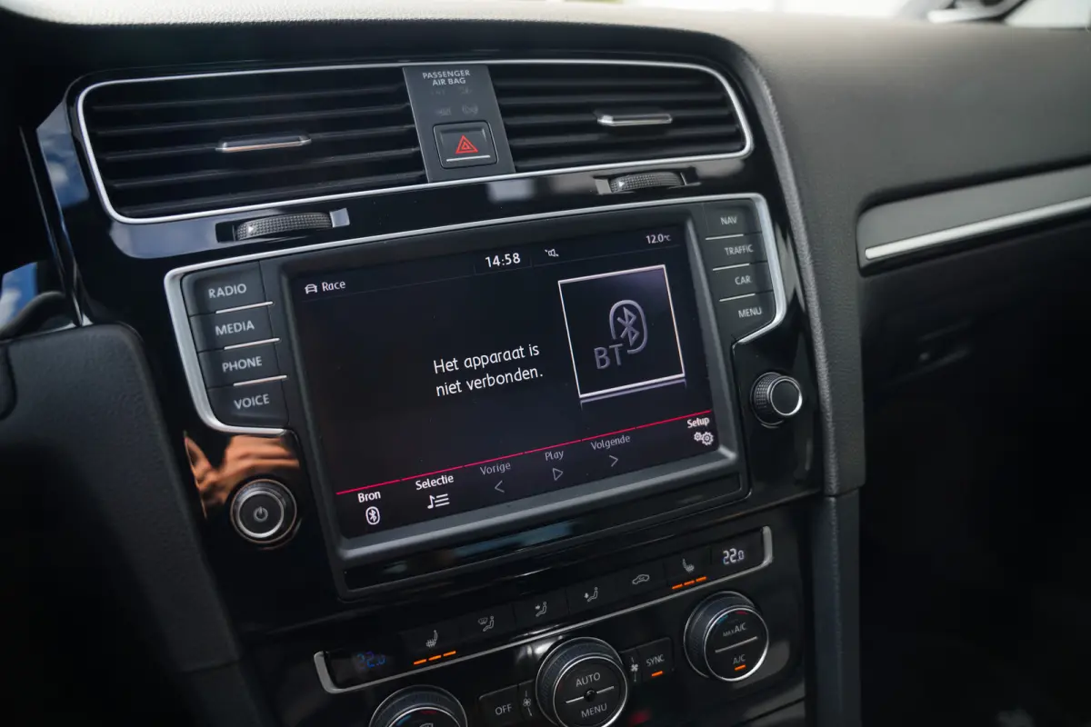 R 2.0 TSI 301 pk 4Motion / Eventuri-Intake/ Pano-Dak/ Dynaudio/ Keyless/ Select-Drive/ Leder/ Sport-Stoelen/ Stoel.Verw/ Apple-Carplay/ 19'' LMV