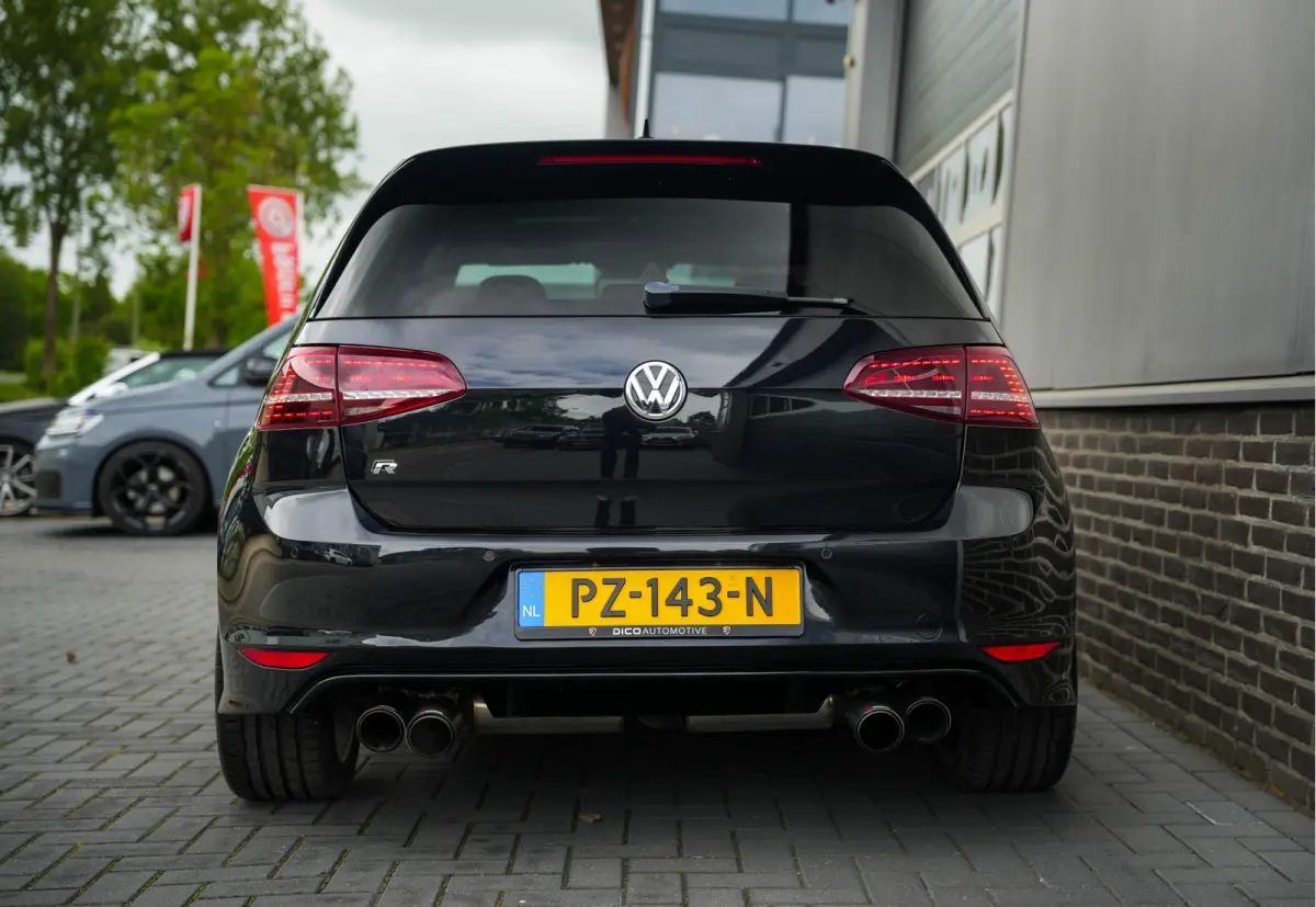 R 2.0 TSI 301 pk 4Motion / Eventuri-Intake/ Pano-Dak/ Dynaudio/ Keyless/ Select-Drive/ Leder/ Sport-Stoelen/ Stoel.Verw/ Apple-Carplay/ 19'' LMV