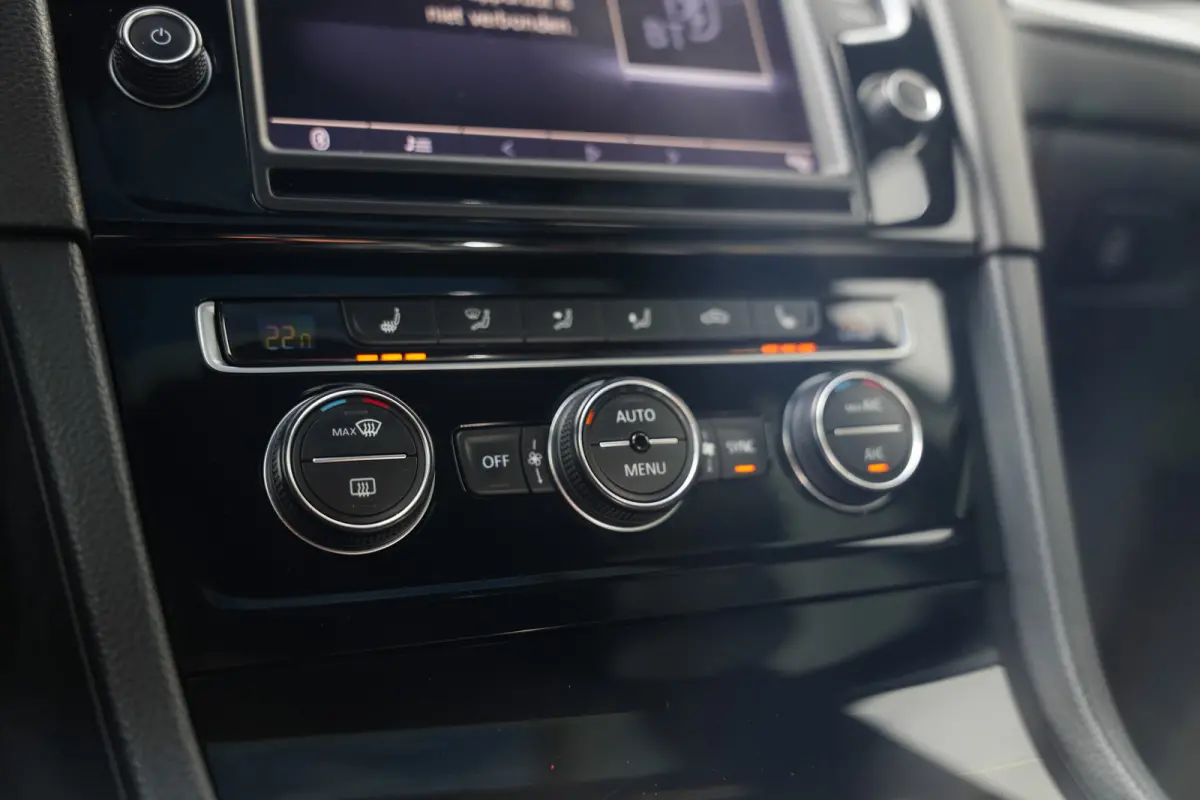 R 2.0 TSI 301 pk 4Motion / Eventuri-Intake/ Pano-Dak/ Dynaudio/ Keyless/ Select-Drive/ Leder/ Sport-Stoelen/ Stoel.Verw/ Apple-Carplay/ 19'' LMV