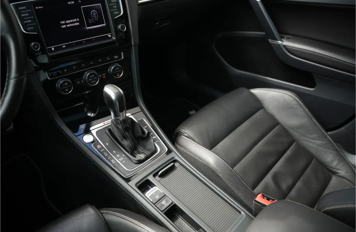 R 2.0 TSI 301 pk 4Motion / Eventuri-Intake/ Pano-Dak/ Dynaudio/ Keyless/ Select-Drive/ Leder/ Sport-Stoelen/ Stoel.Verw/ Apple-Carplay/ 19'' LMV