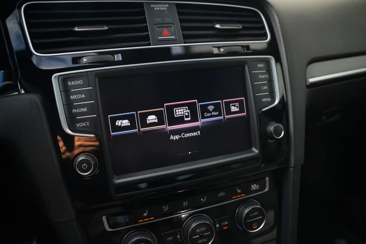 R 2.0 TSI 301 pk 4Motion / Eventuri-Intake/ Pano-Dak/ Dynaudio/ Keyless/ Select-Drive/ Leder/ Sport-Stoelen/ Stoel.Verw/ Apple-Carplay/ 19'' LMV