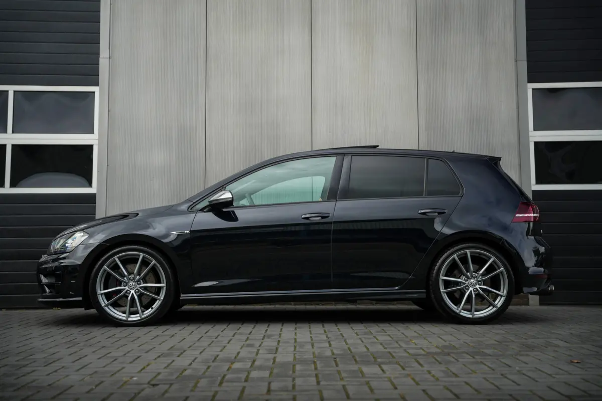 R 2.0 TSI 301 pk 4Motion / Eventuri-Intake/ Pano-Dak/ Dynaudio/ Keyless/ Select-Drive/ Leder/ Sport-Stoelen/ Stoel.Verw/ Apple-Carplay/ 19'' LMV