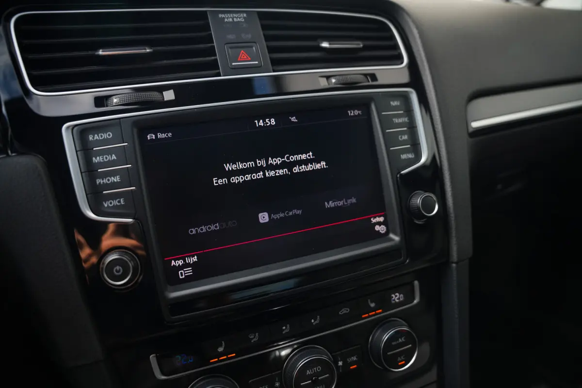 R 2.0 TSI 301 pk 4Motion / Eventuri-Intake/ Pano-Dak/ Dynaudio/ Keyless/ Select-Drive/ Leder/ Sport-Stoelen/ Stoel.Verw/ Apple-Carplay/ 19'' LMV