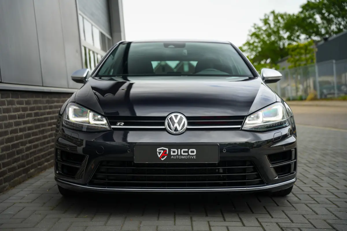 R 2.0 TSI 301 pk 4Motion / Eventuri-Intake/ Pano-Dak/ Dynaudio/ Keyless/ Select-Drive/ Leder/ Sport-Stoelen/ Stoel.Verw/ Apple-Carplay/ 19'' LMV