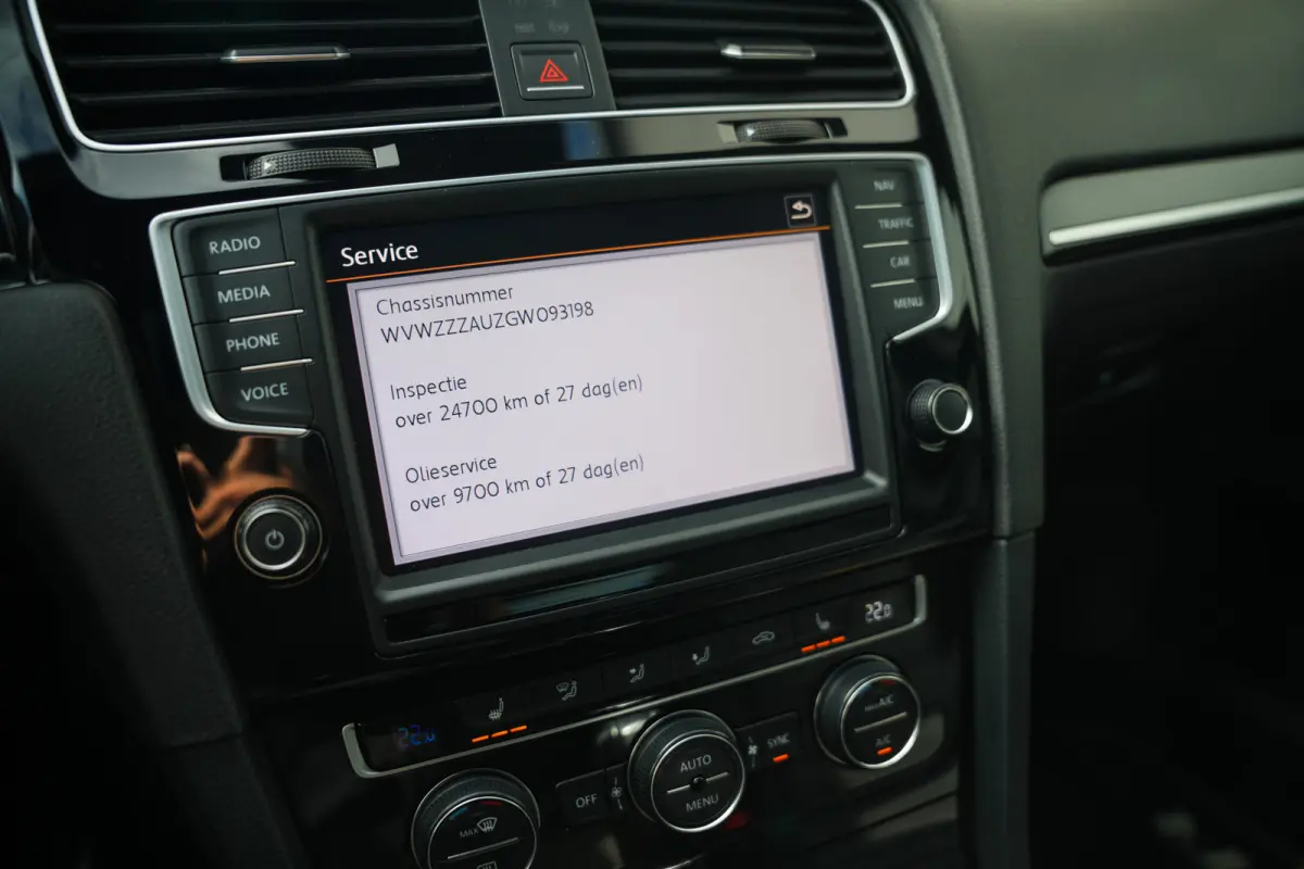 R 2.0 TSI 301 pk 4Motion / Eventuri-Intake/ Pano-Dak/ Dynaudio/ Keyless/ Select-Drive/ Leder/ Sport-Stoelen/ Stoel.Verw/ Apple-Carplay/ 19'' LMV