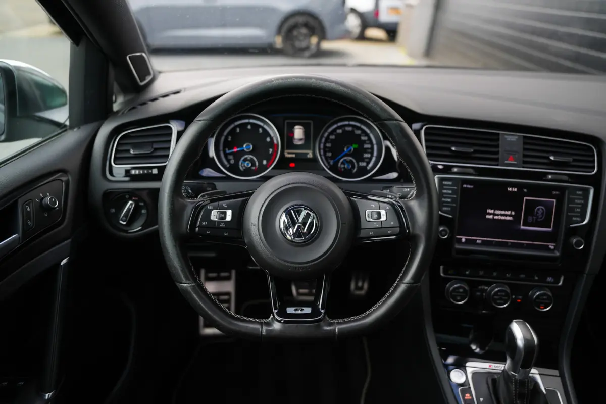 R 2.0 TSI 301 pk 4Motion / Eventuri-Intake/ Pano-Dak/ Dynaudio/ Keyless/ Select-Drive/ Leder/ Sport-Stoelen/ Stoel.Verw/ Apple-Carplay/ 19'' LMV