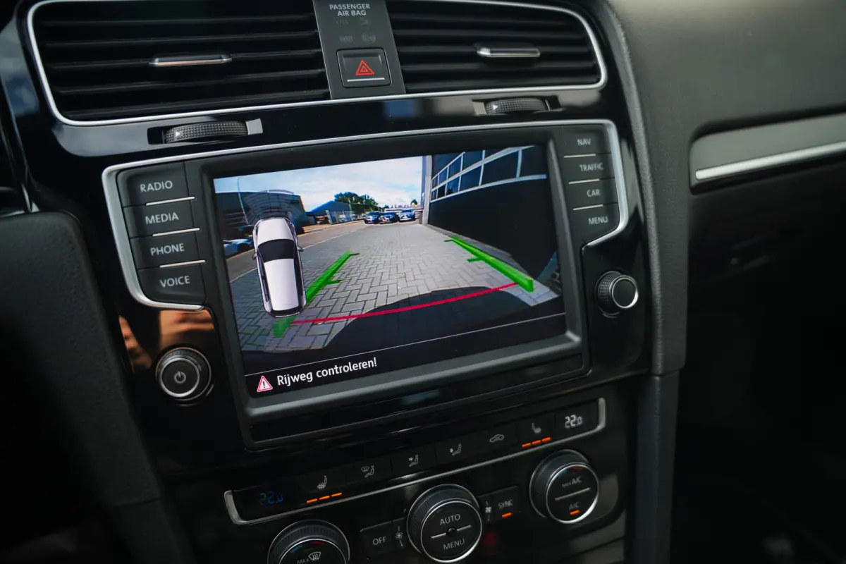 R 2.0 TSI 301 pk 4Motion / Eventuri-Intake/ Pano-Dak/ Dynaudio/ Keyless/ Select-Drive/ Leder/ Sport-Stoelen/ Stoel.Verw/ Apple-Carplay/ 19'' LMV
