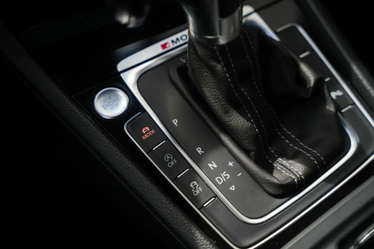 R 2.0 TSI 301 pk 4Motion / Eventuri-Intake/ Pano-Dak/ Dynaudio/ Keyless/ Select-Drive/ Leder/ Sport-Stoelen/ Stoel.Verw/ Apple-Carplay/ 19'' LMV