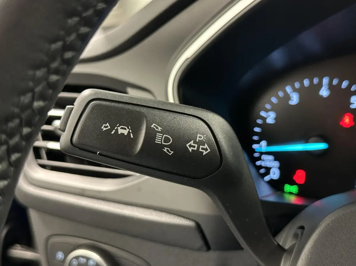 1.0 EcoBoost Trend Edition Business CAMERA CARPLAY NAVI LM.