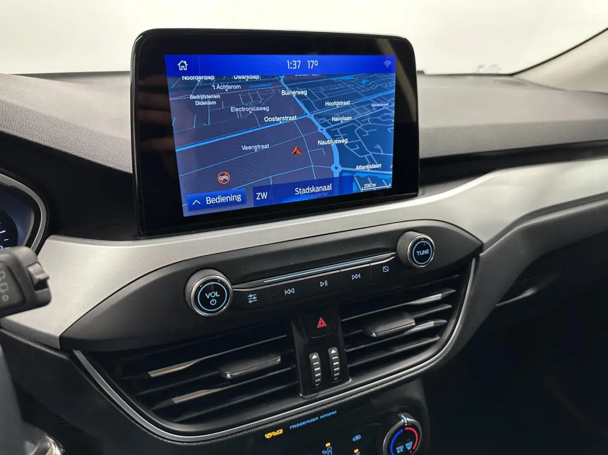1.0 EcoBoost Trend Edition Business CAMERA CARPLAY NAVI LM.