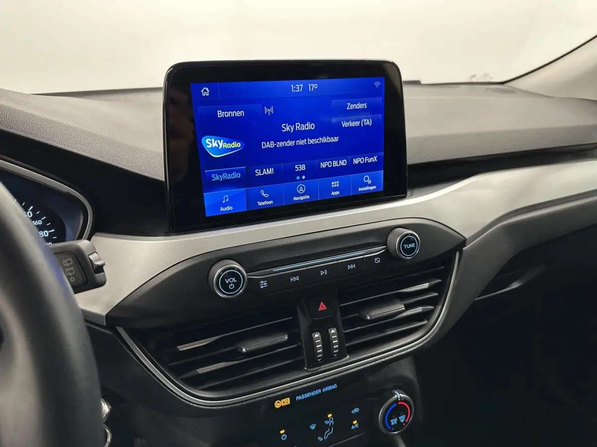 1.0 EcoBoost Trend Edition Business CAMERA CARPLAY NAVI LM.