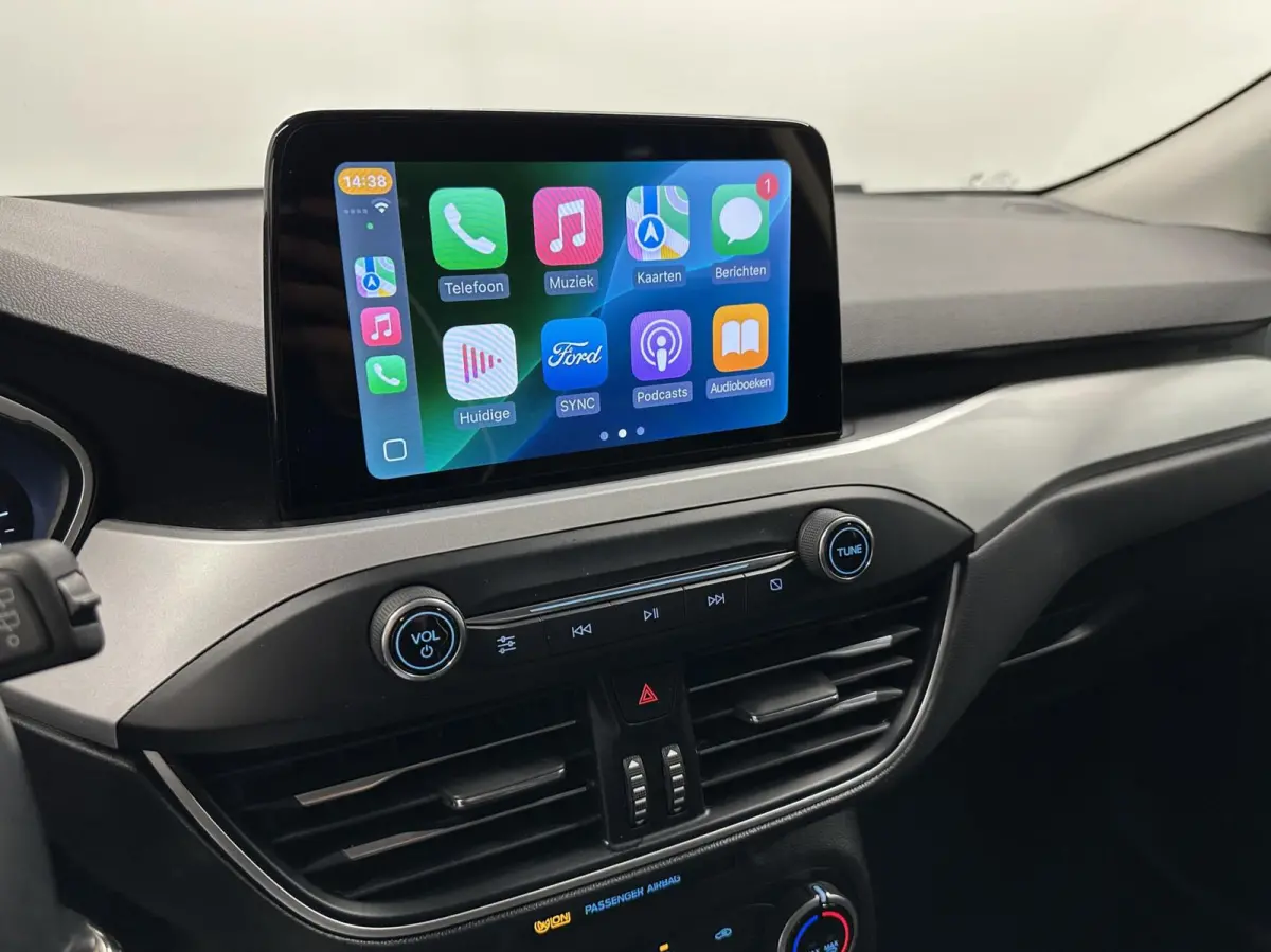 1.0 EcoBoost Trend Edition Business CAMERA CARPLAY NAVI LM.