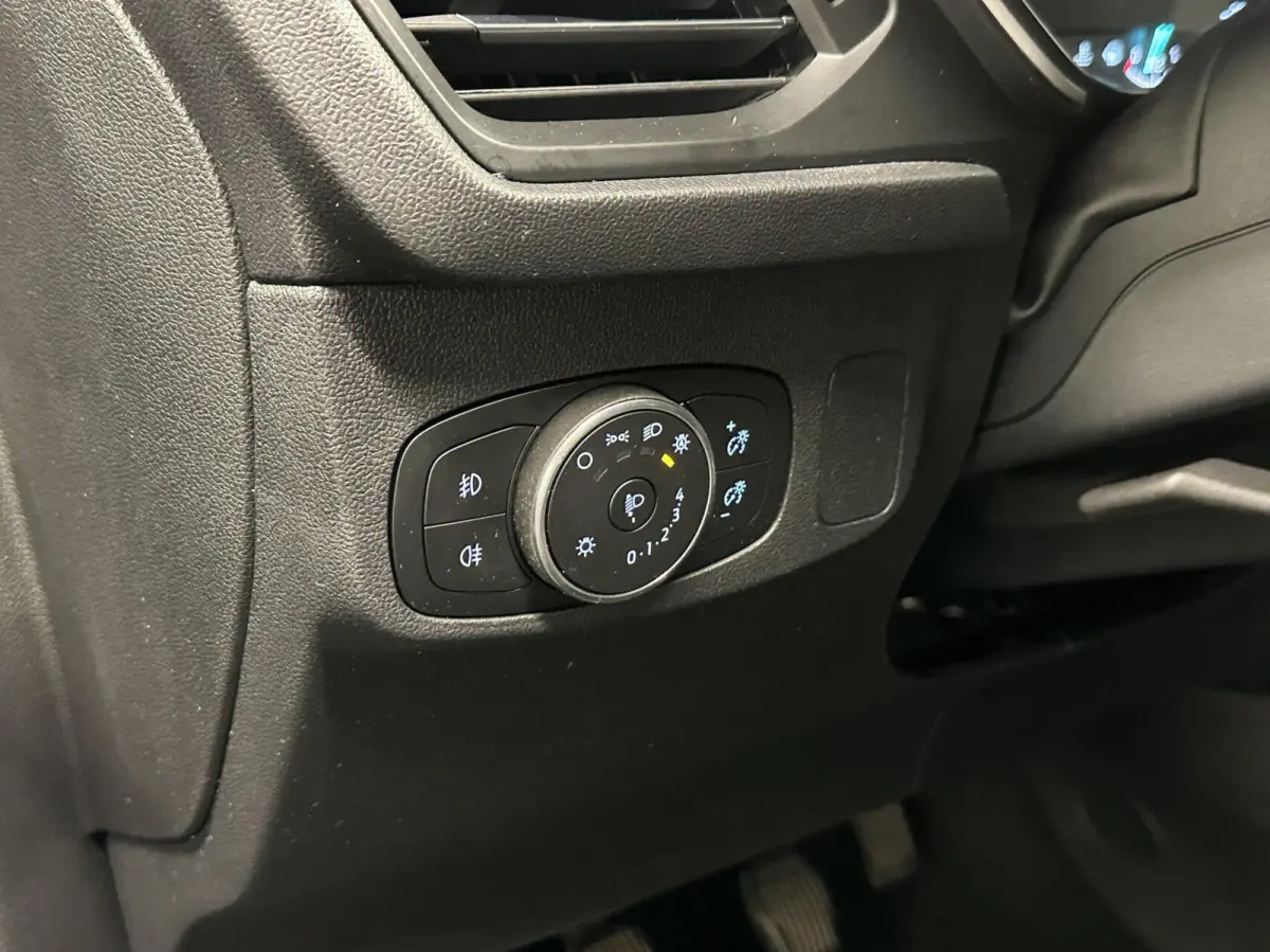 1.0 EcoBoost Trend Edition Business CAMERA CARPLAY NAVI LM.