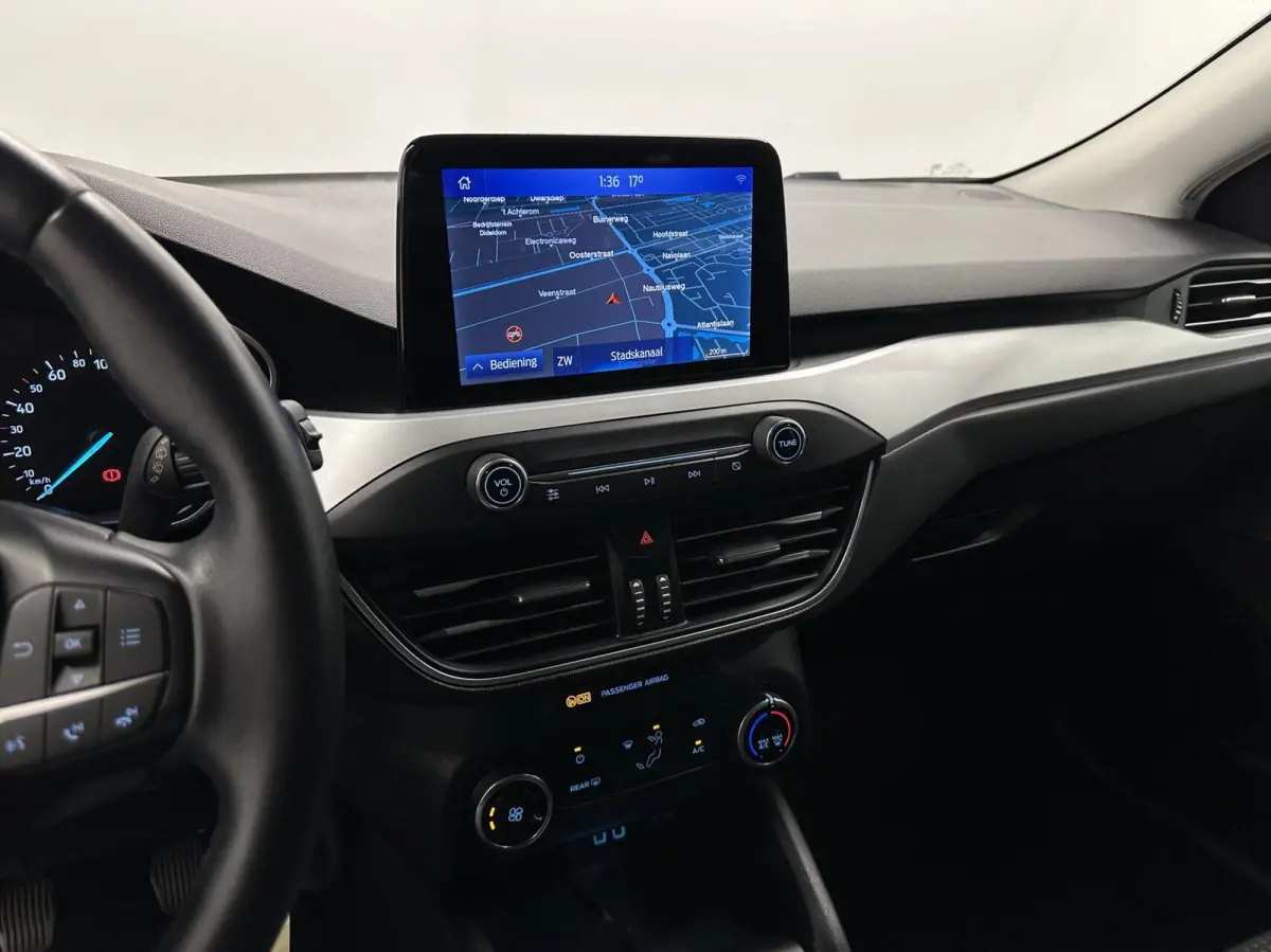 1.0 EcoBoost Trend Edition Business CAMERA CARPLAY NAVI LM.