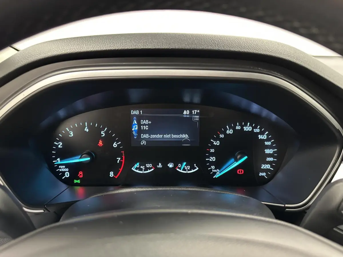 1.0 EcoBoost Trend Edition Business CAMERA CARPLAY NAVI LM.