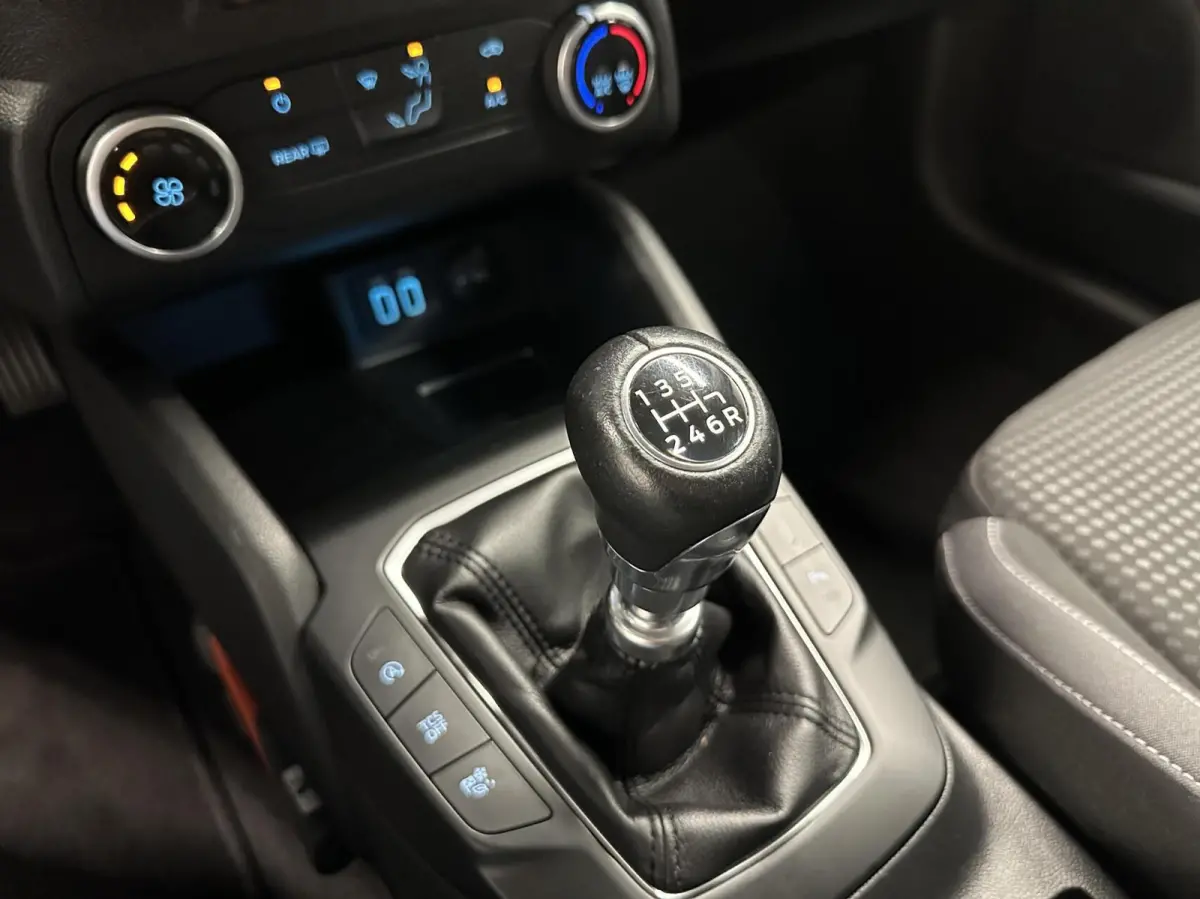 1.0 EcoBoost Trend Edition Business CAMERA CARPLAY NAVI LM.