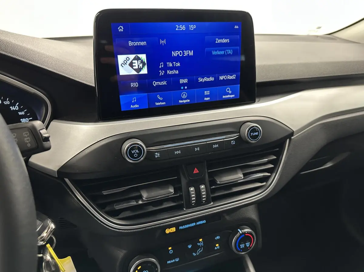 1.0 EcoBoost Trend Edition Business CAMERA CARPLAY NAVI LM.
