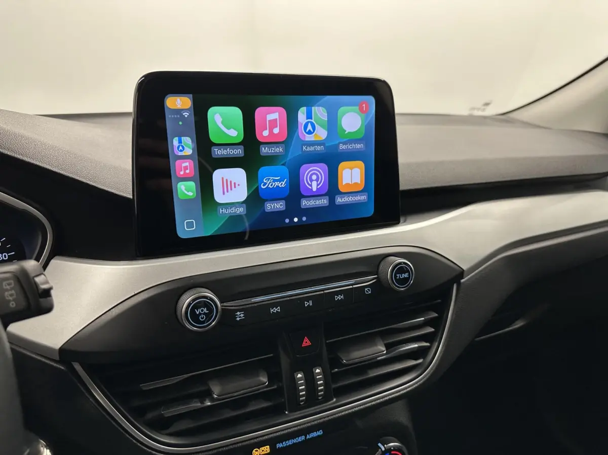 1.0 EcoBoost Trend Edition Business CAMERA CARPLAY NAVI LM.