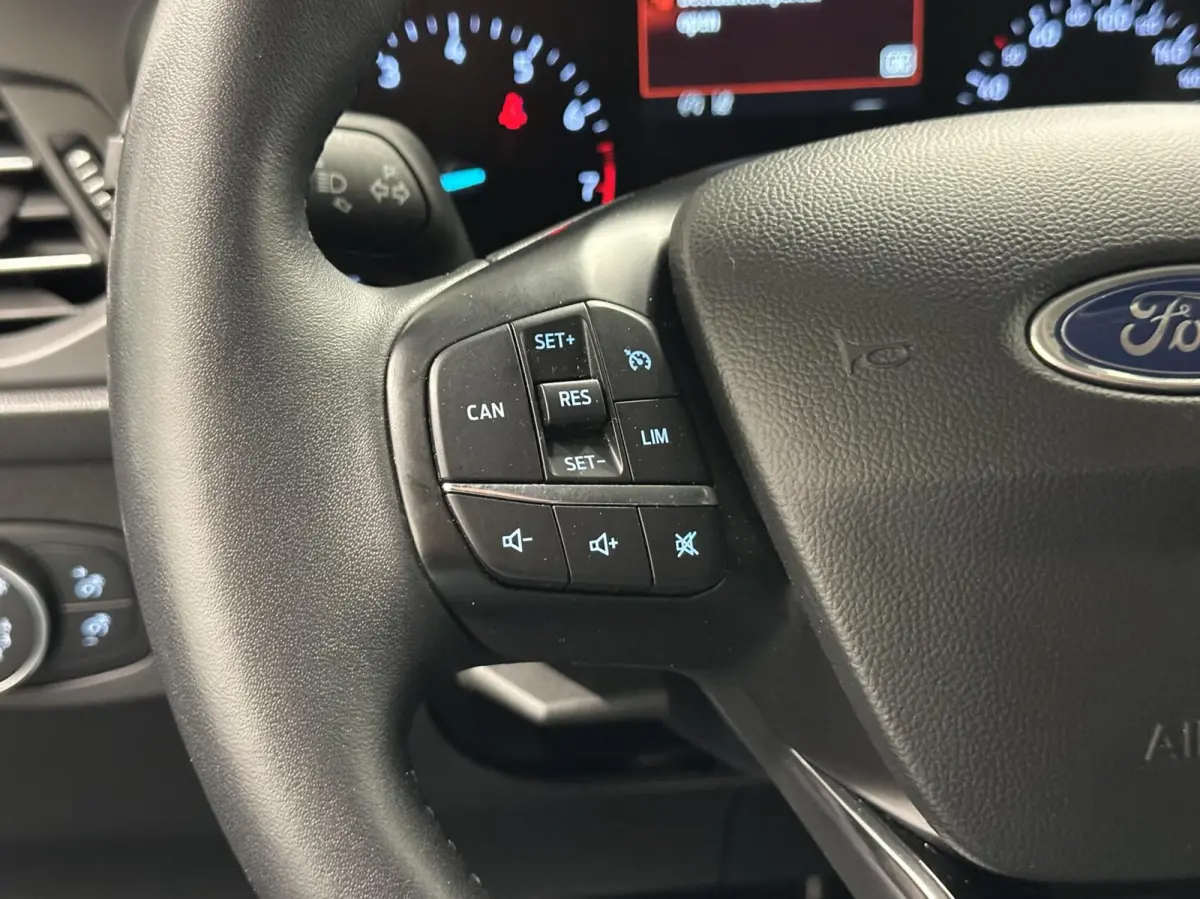 1.0 EcoBoost Trend Edition Business CAMERA CARPLAY NAVI LM.